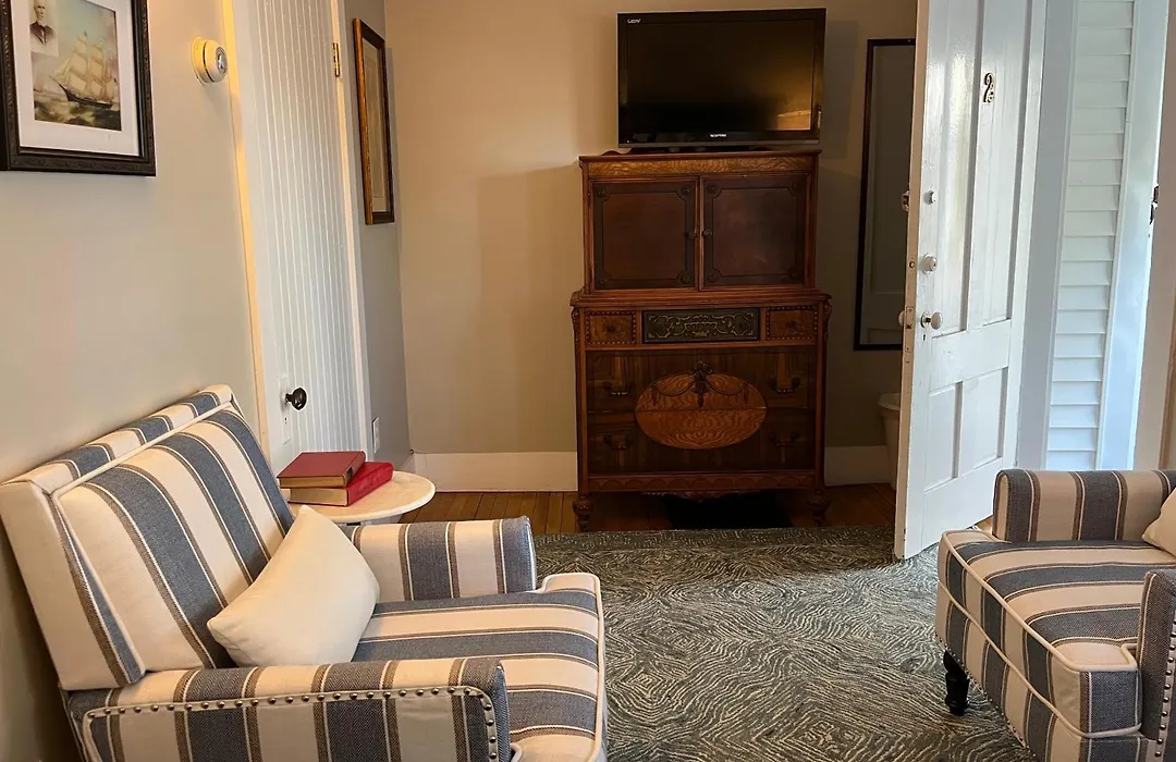 Abalonia Inn-1