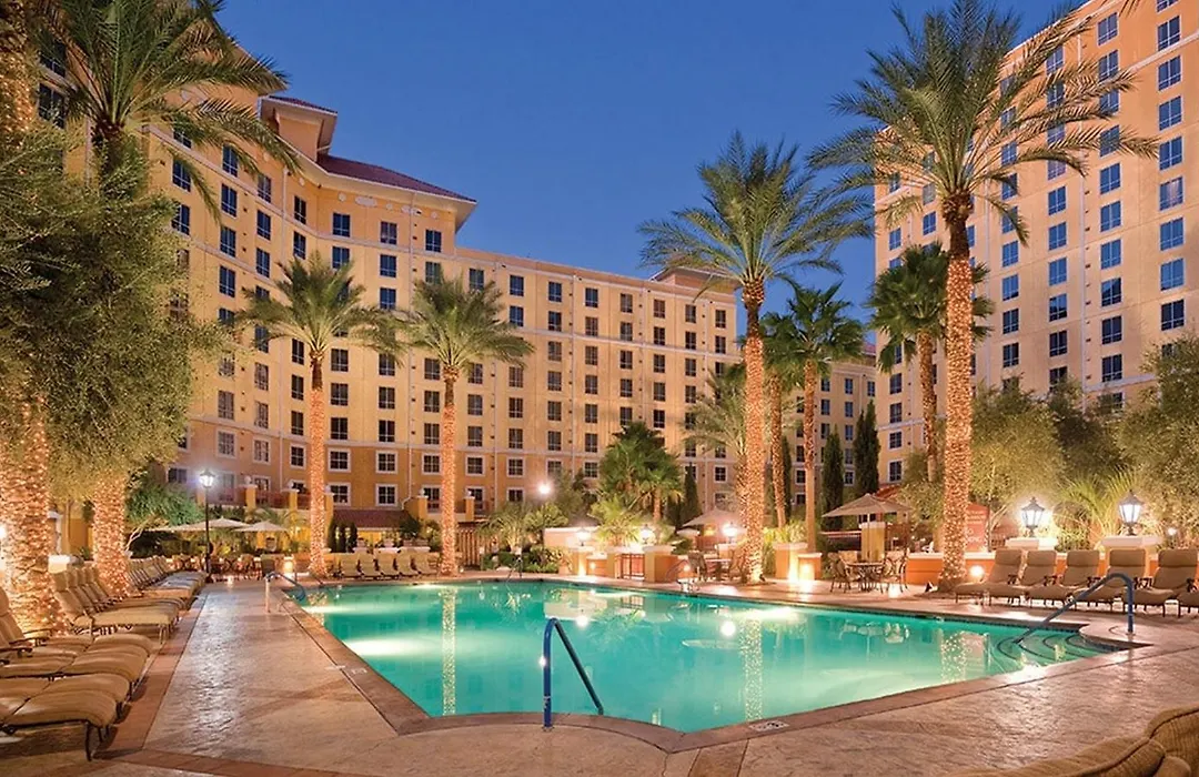 Grand Desert Las Vegas By Hellovacay-1