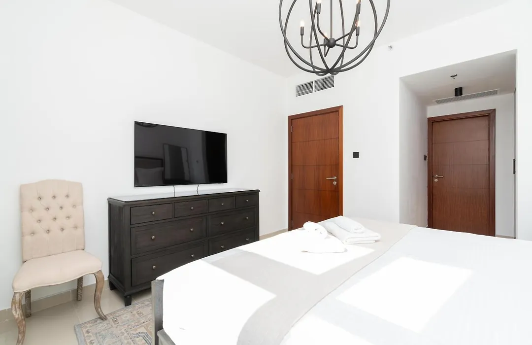 Downtown,Fountain View, Nearburj Khalifa,3 Minutes Walk To Dubai Mall-1