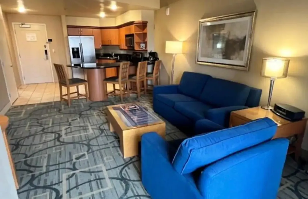 Apartment With Balcony At Platinum Hotel-1