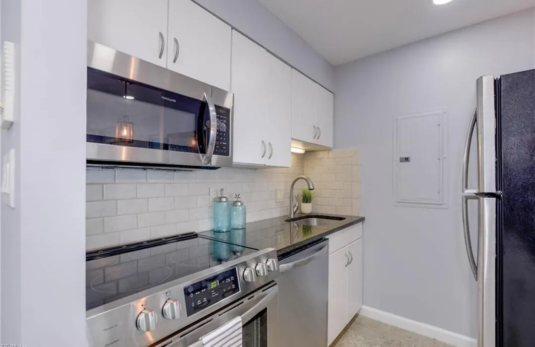 Coastal Beach Condo-Amazing View & Indoor Pool 13Th Floor-1