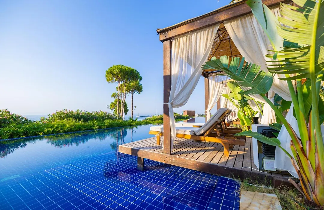 Laur Hotels Experience & Elegance-1