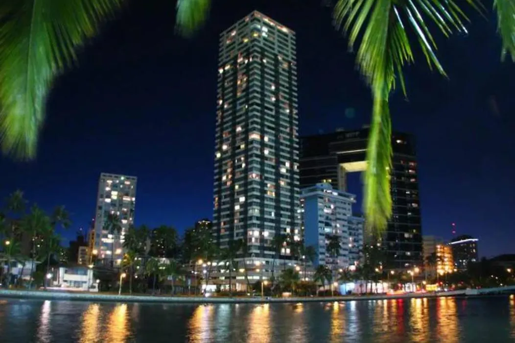 Penthouse Waikiki Panorama Ocean/Mountain Views-1