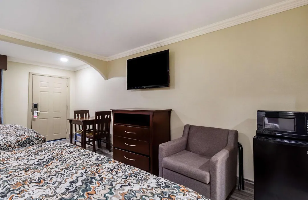 Americas Best Value Inn Houston Heights At I-45-1