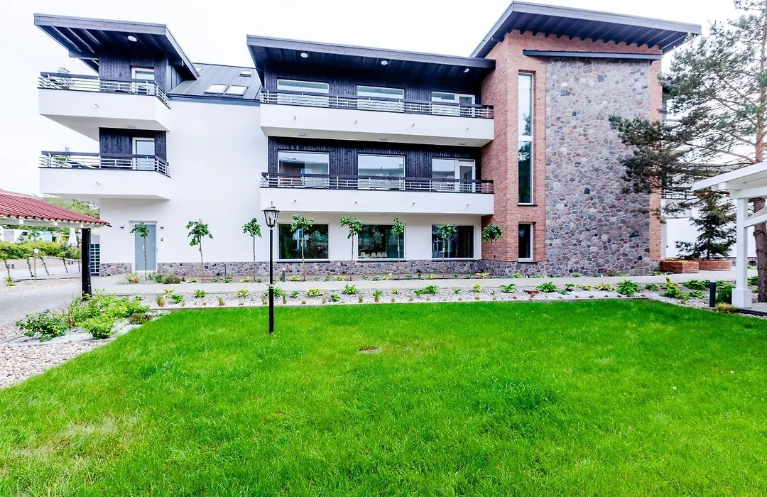 APARTAMENTY przy plaży z basenem z podgrzewaną wodą i mini SPA - Ośrodek Kolonijno-Wczasowy Mewa-1
