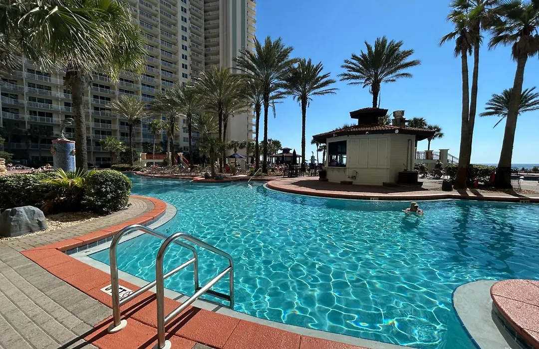 Amazing Views! Great Beachfront Panama City Condo-1