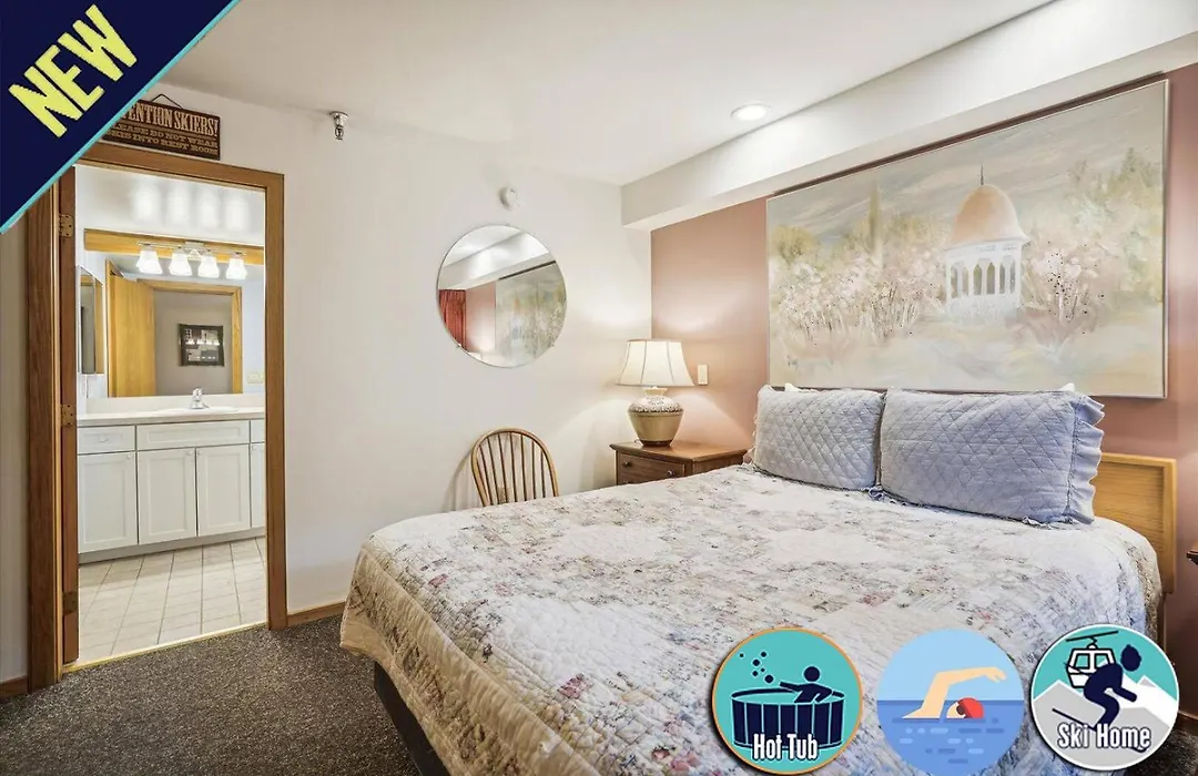 Highridge B16A Inviting Queen Room For Two With Access To Pool And Hot Tub-1