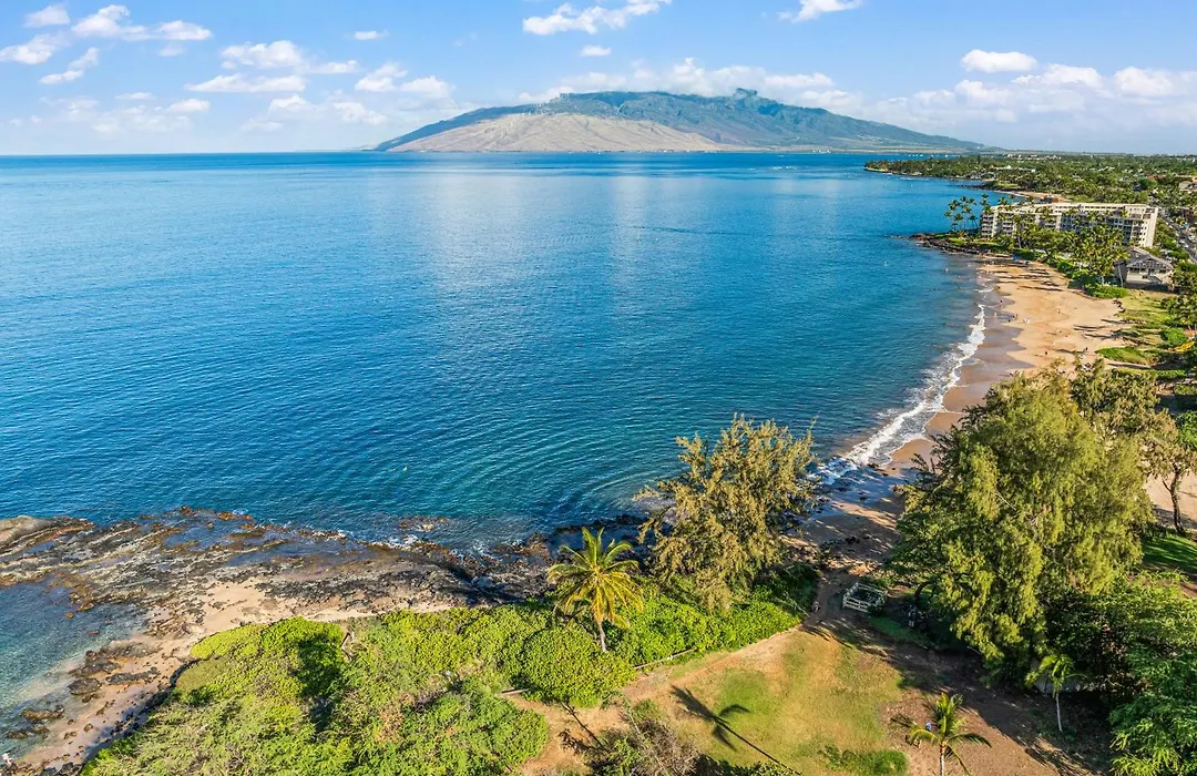 Maui Banyan Retreat | Walk To Kamaole Beach-1