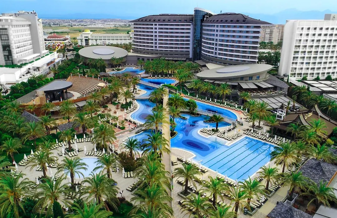 Royal Wings Hotel-1