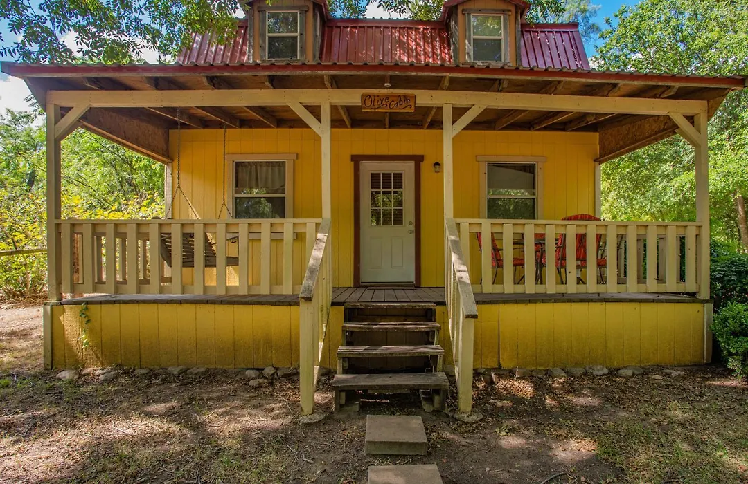 Mendelbaum - Olive Cabin-1