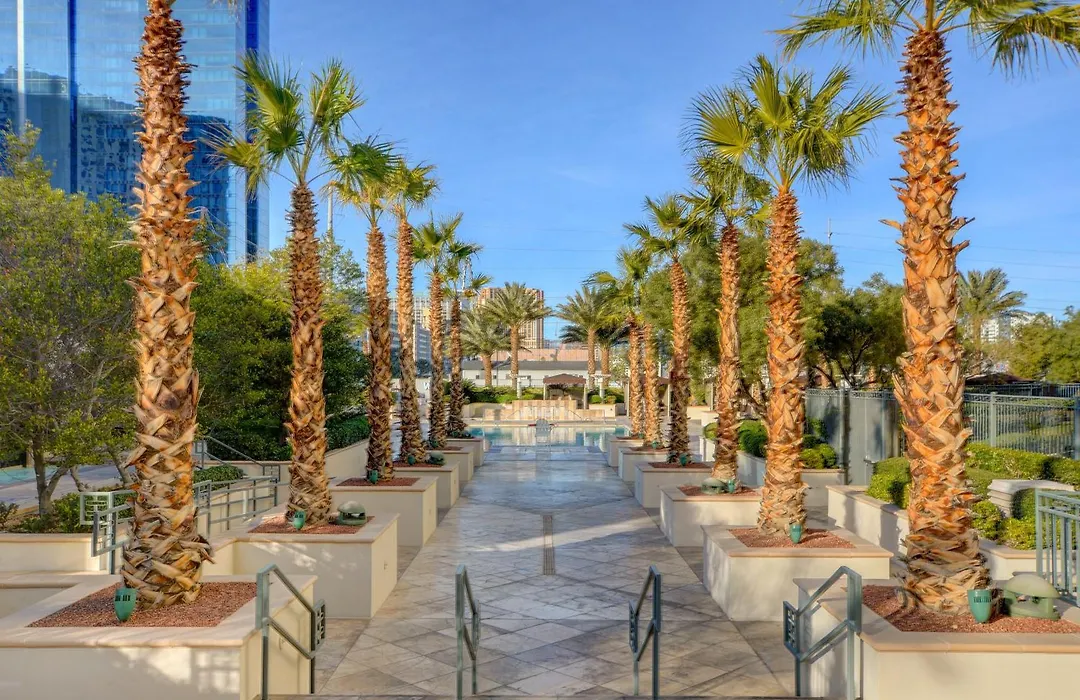 The Lora Reimagined At Mgm Signature Fi Grandstand View-1