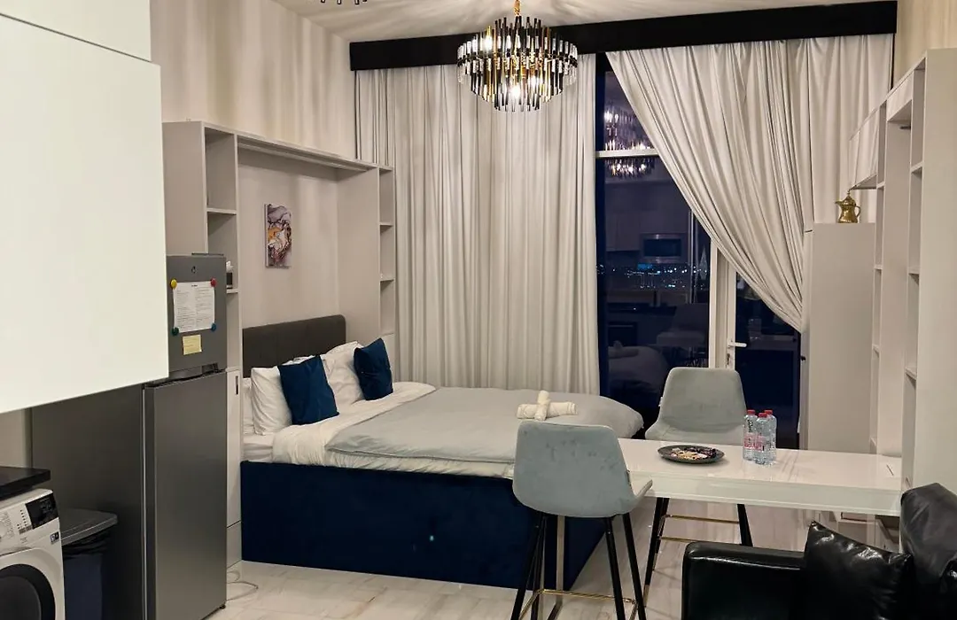 Bayz Business Bay Lux Studio With Resort Amenities-1