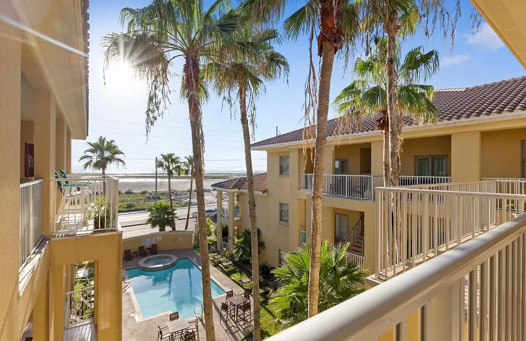 cozy&spacious condo 10min walk to beach-1