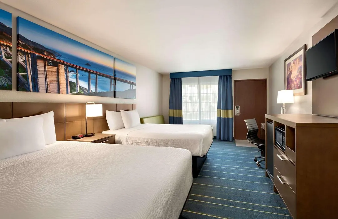Days Inn & Suites By Wyndham Anaheim At Disneyland Park-1