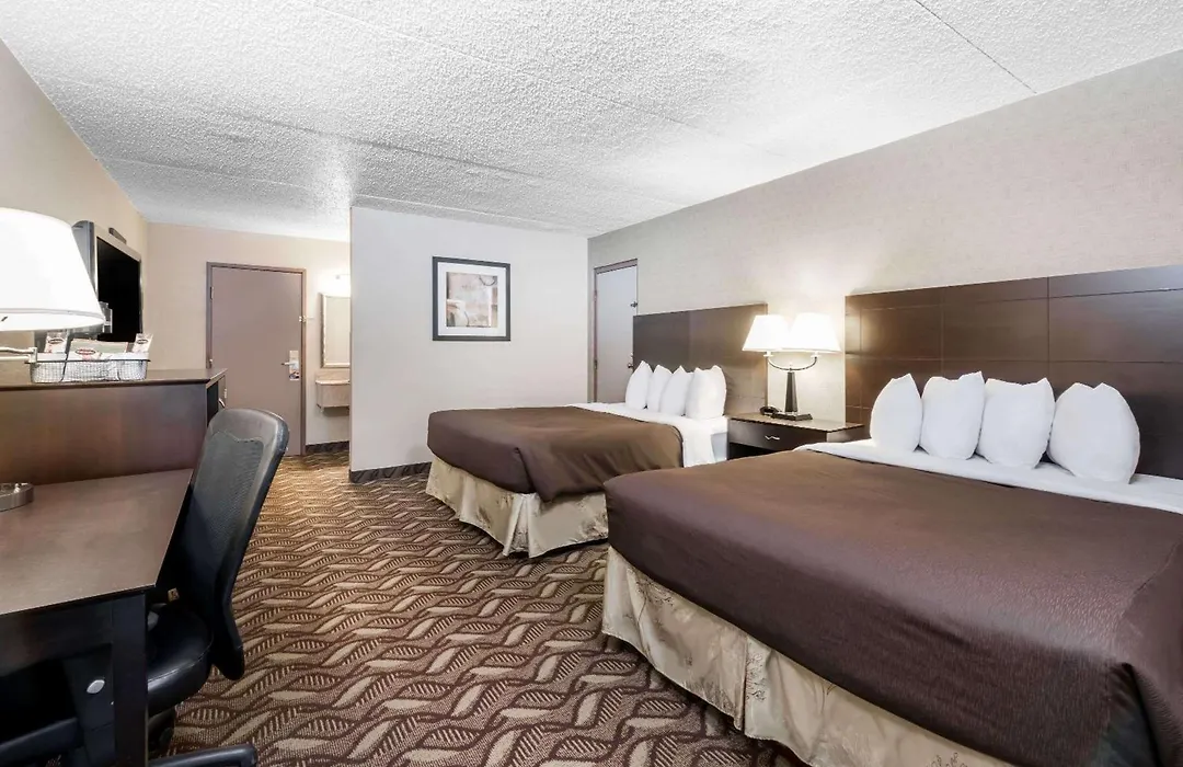 Days Inn By Wyndham Bismarck-1