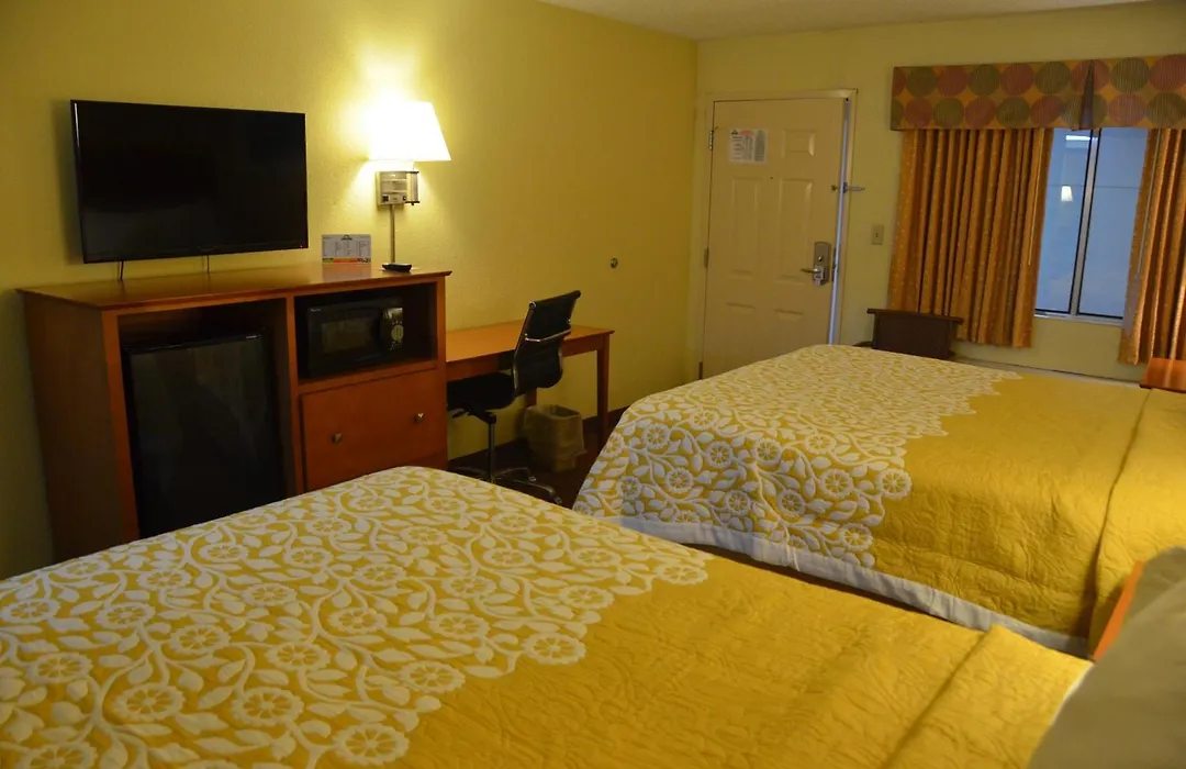 Days Inn By Wyndham Airport Nashville East-1