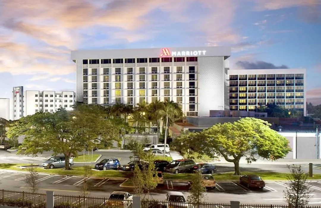 Courtyard By Marriott Miami Airport-1