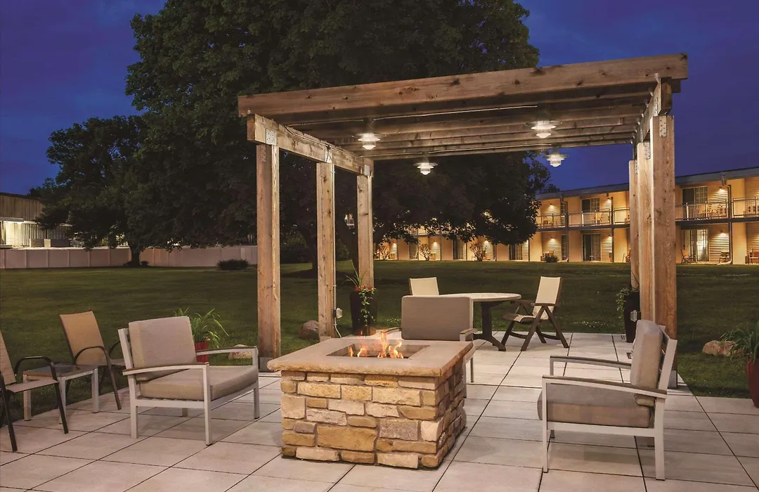 Country Inn & Suites By Radisson, Woodbury, Mn-1