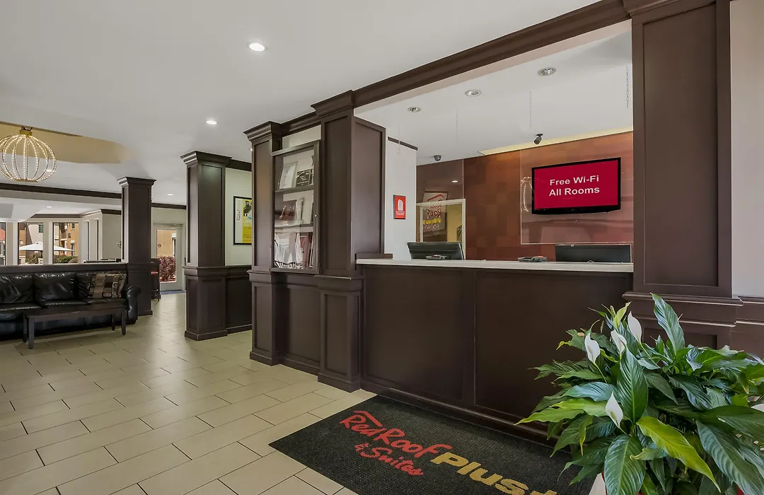 Red Roof Inn Plus+ & Suites Knoxville West - Cedar Bluff-1
