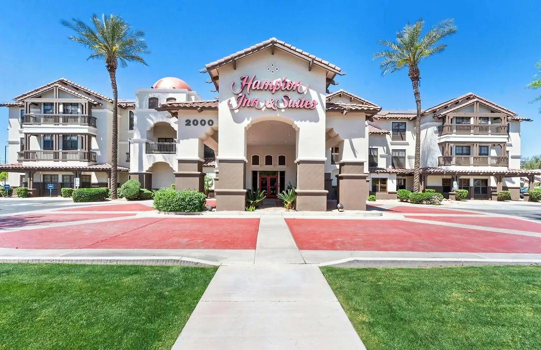 Hampton Inn & Suites Phoenix-Goodyear-1
