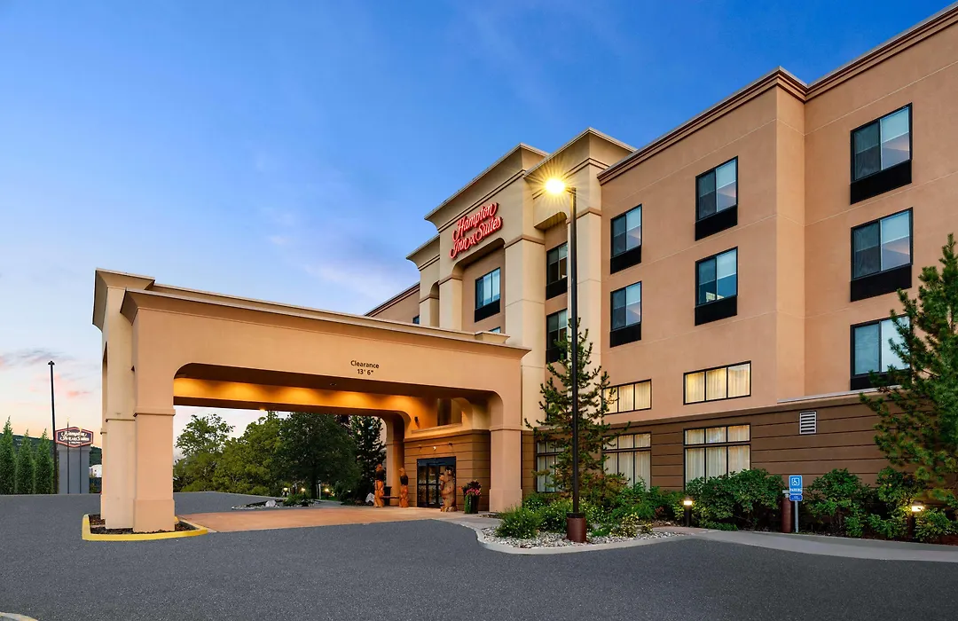 Hampton Inn & Suites Fairbanks-1