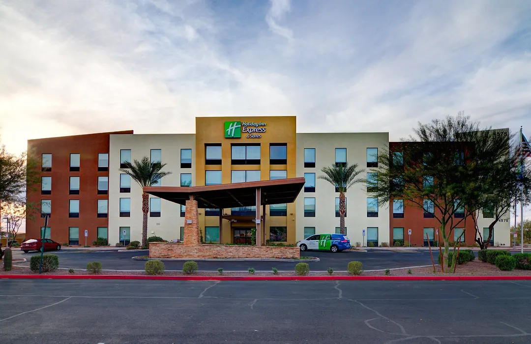 Holiday Inn Express & Suites - Phoenix North - Scottsdale By Ihg-1
