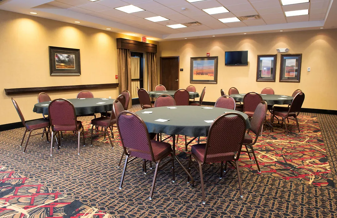 Hampton Inn & Suites Bismarck Northwest-1