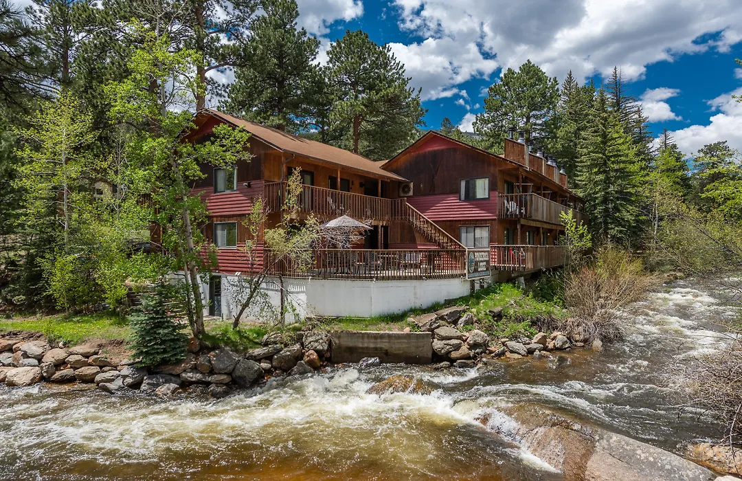 Ponderosa Lodge-1