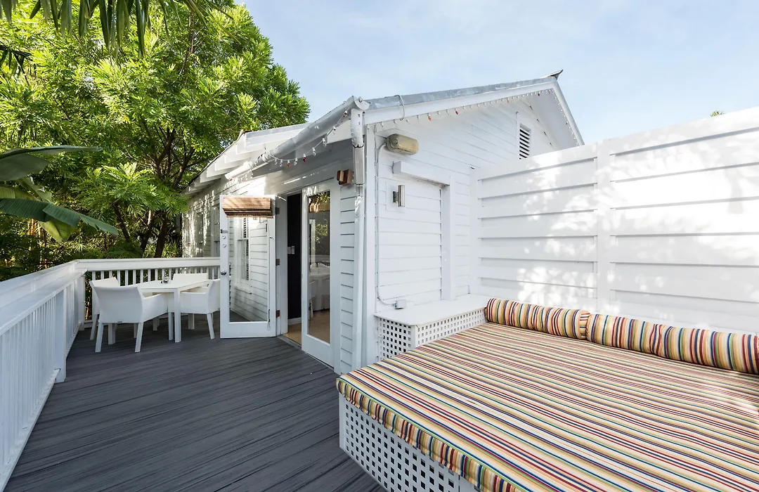 Alexander'S Guesthouse-Adult Exclusive-1