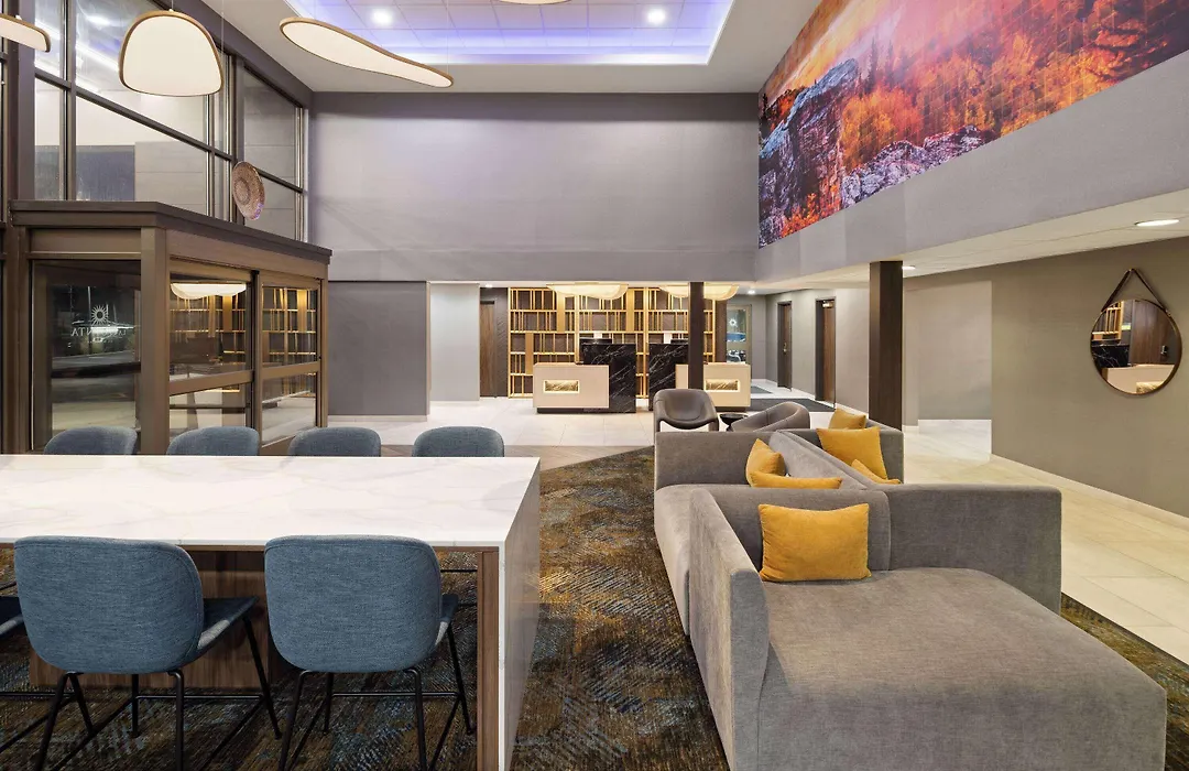 La Quinta Inn & Suites By Wyndham Yakima Downtown-1