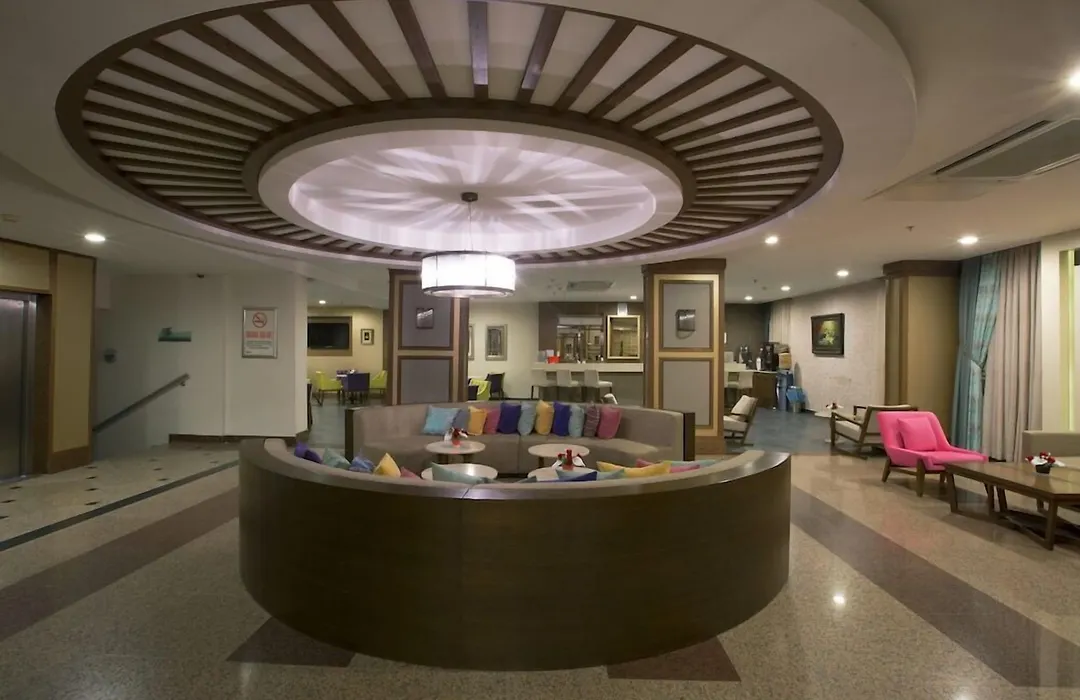 Insula Resort & Spa-1