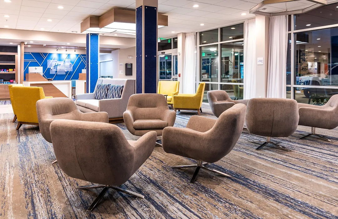 Holiday Inn Express & Suites Charlottesville By Ihg-1