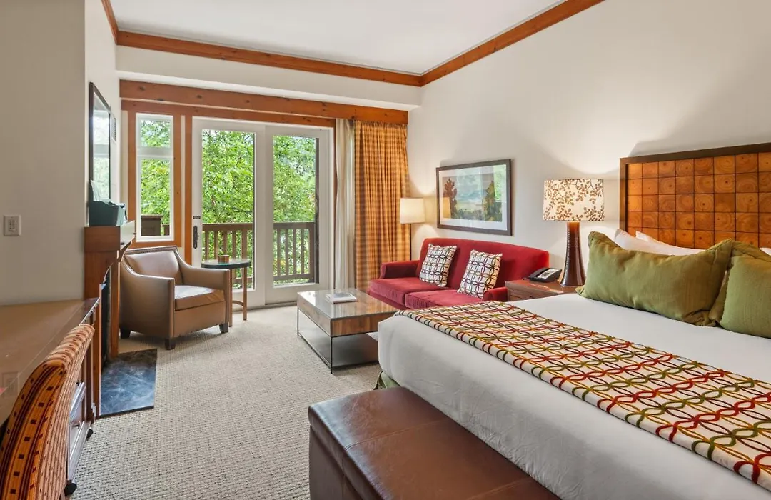 1234 Lodge At Spruce Peak Ski In Ski In Ski Out King Studio By Stowe Mountain Rentals-1