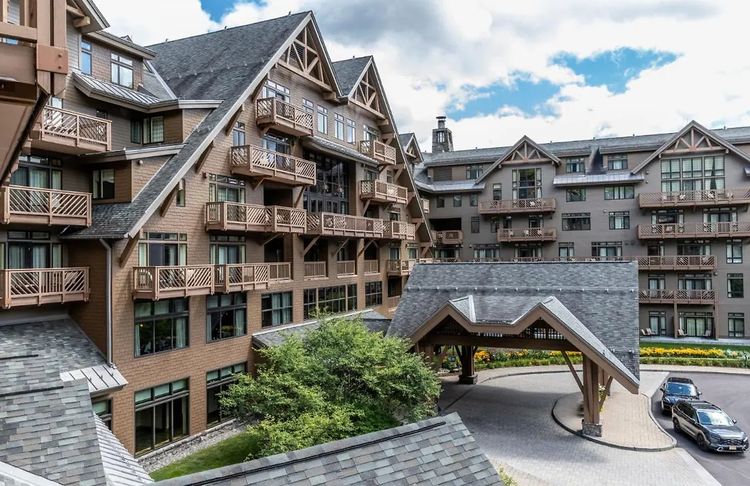 374 Lodge At Spruce Peak Ski In Ski In Ski Out King Studio By Stowe Mountain Rentals-1