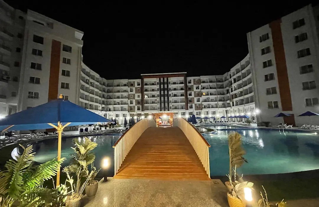 Tiba Golden Chalet With Pool View Steps From Sea-1