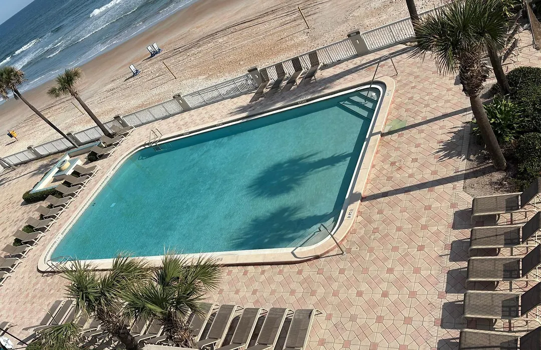 Cozy Studio With Direct Ocean View-1
