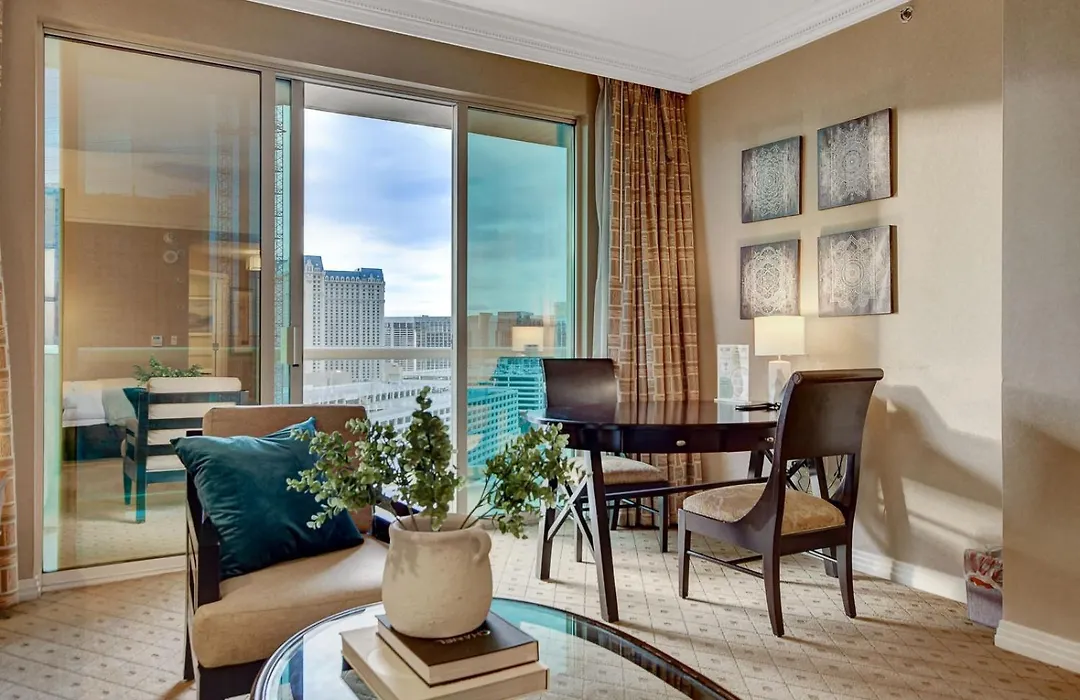 Suite Hub Lv High Floor Sphere View Mgm Signature-1