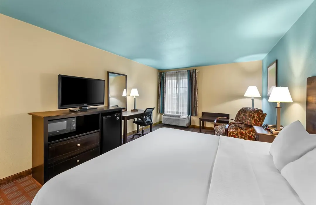 Red Lion Inn & Suites Blue Springs-1