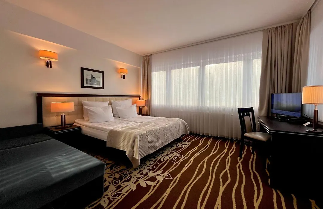 Hotel Business Faltom Gdynia-1