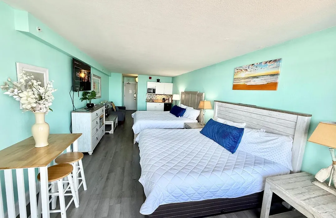 Direct Oceanfront Condos With Best Water Facilities In Landmark Resort-1