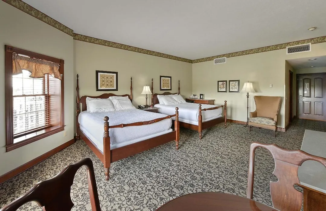 Carlisle Inn-1