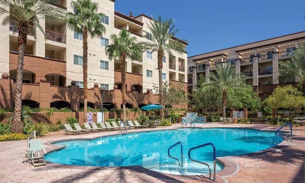 Travelers Dream Suite, Heart Of Vegas, Resort Access-1