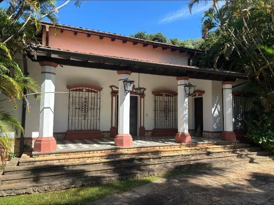 Oasis Colonial-1