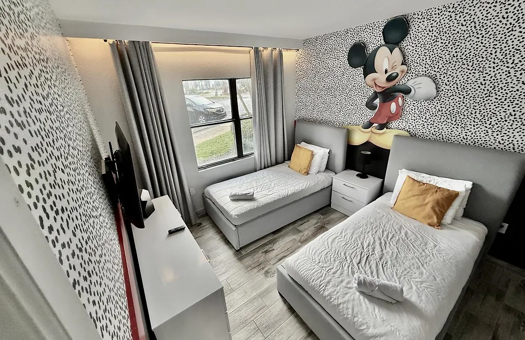 Entire Condo Near Universal Studios In Orlando - Free Resort Access-1