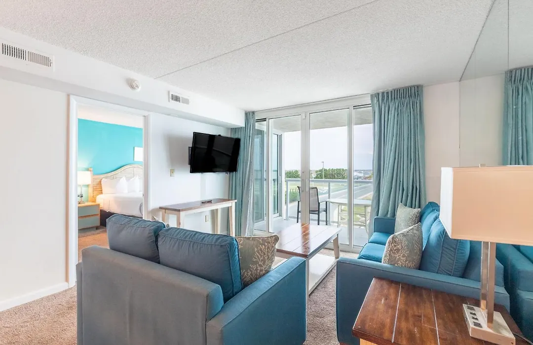 Bay Club Resort By Coolvacay-1
