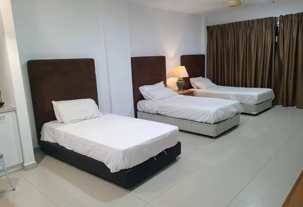 Marina Island Laguna1-304-1