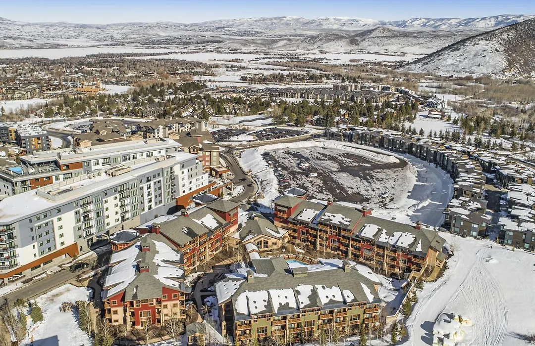 Canyons Village Centric Luxury 2 Bedroom Suite 423 B-1
