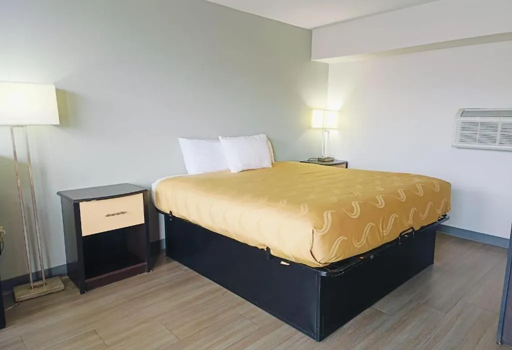 Capital O Travelers Inn Lawton Fort Sill-1
