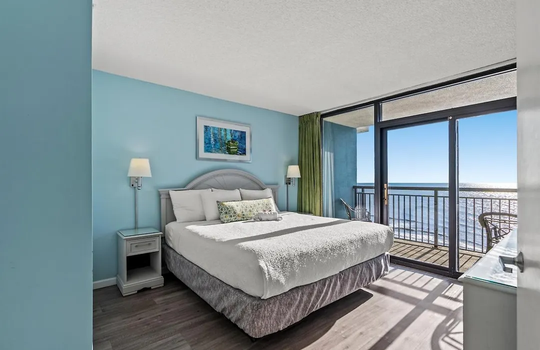 Bring Your Family To Our Gorgeous Oceanfront Condo-1