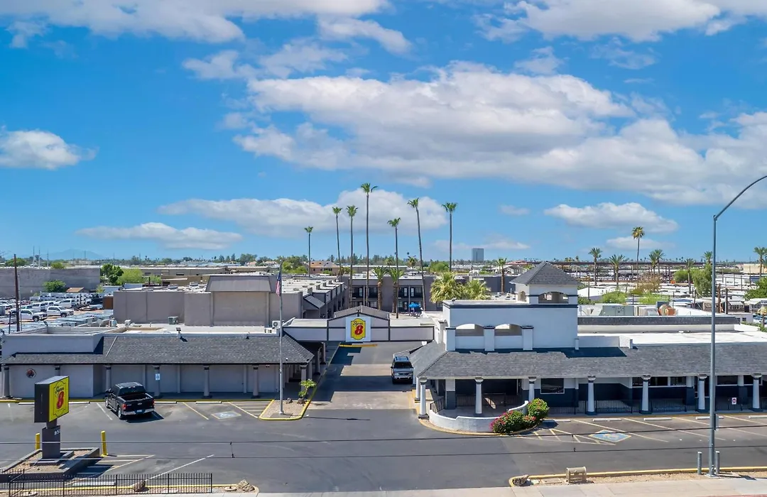 Super 8 By Wyndham Mesa Downtown Near Convention Center-1